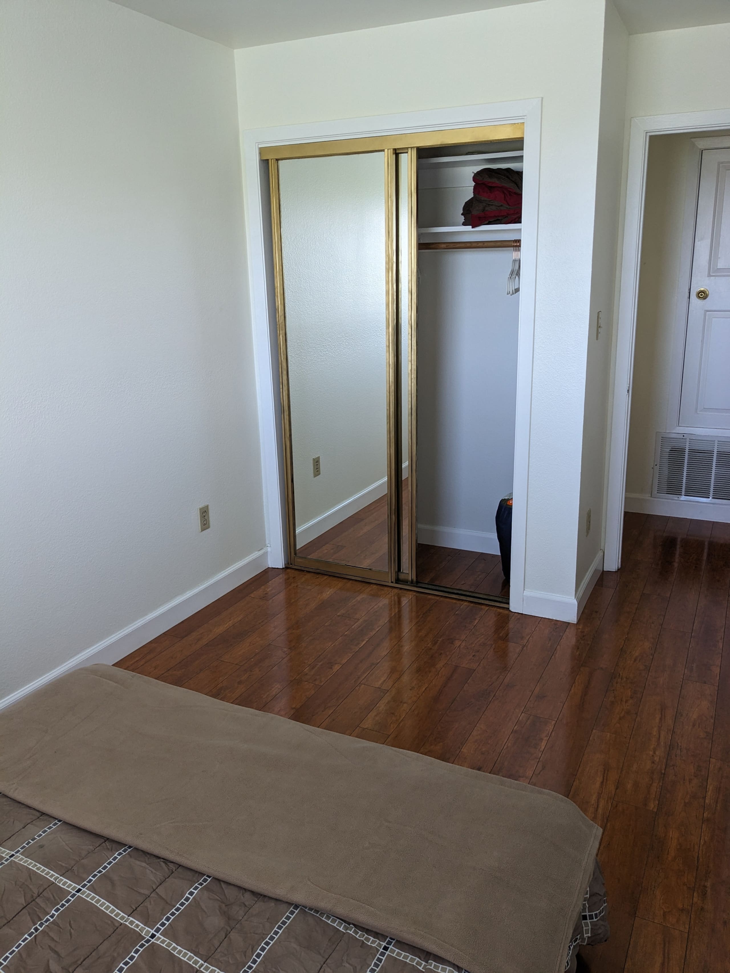 Peaceful Duplex with Private Entrance, Fireplace - Photo 14