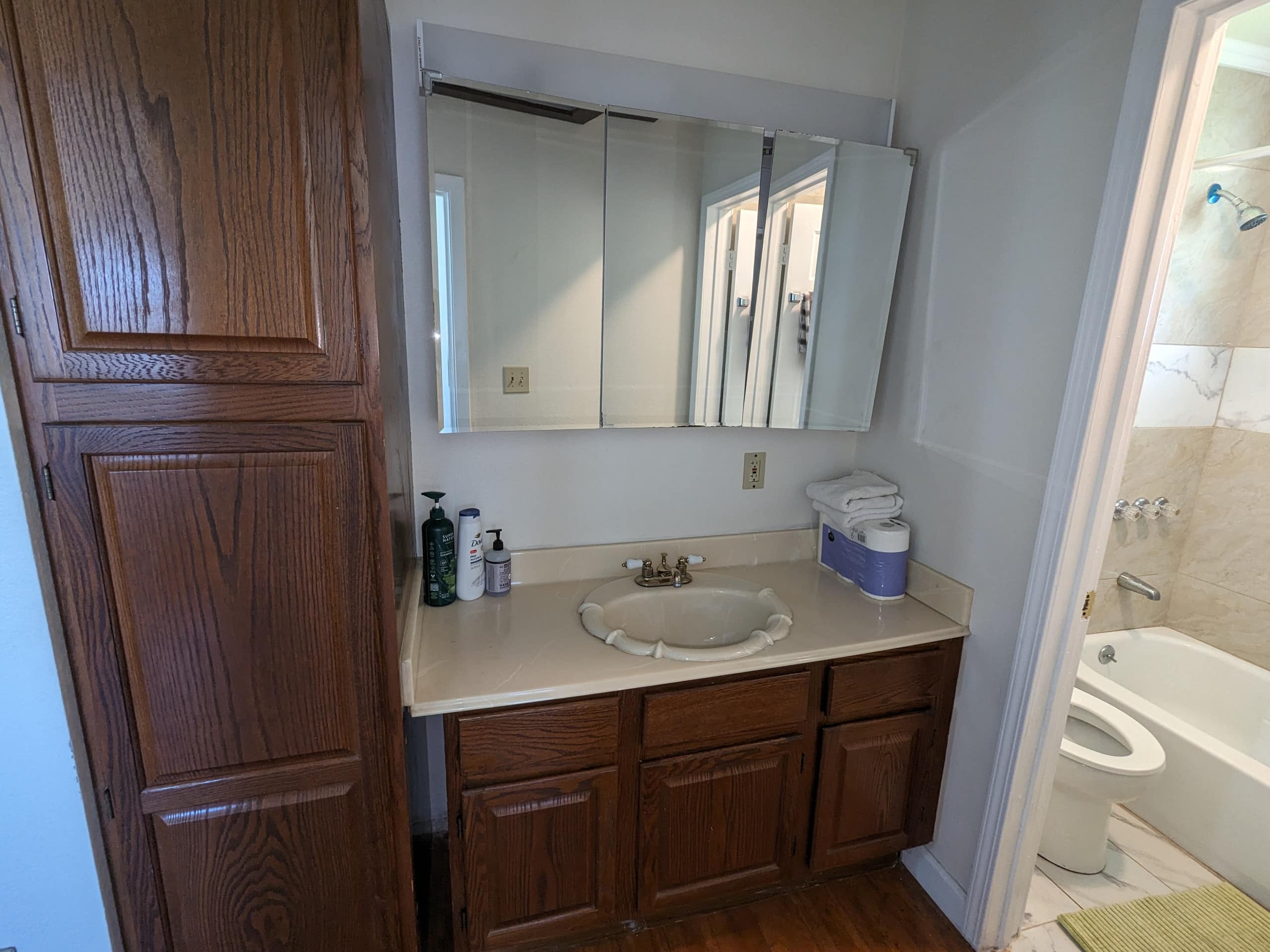 Peaceful Duplex with Private Entrance, Fireplace - Photo 18