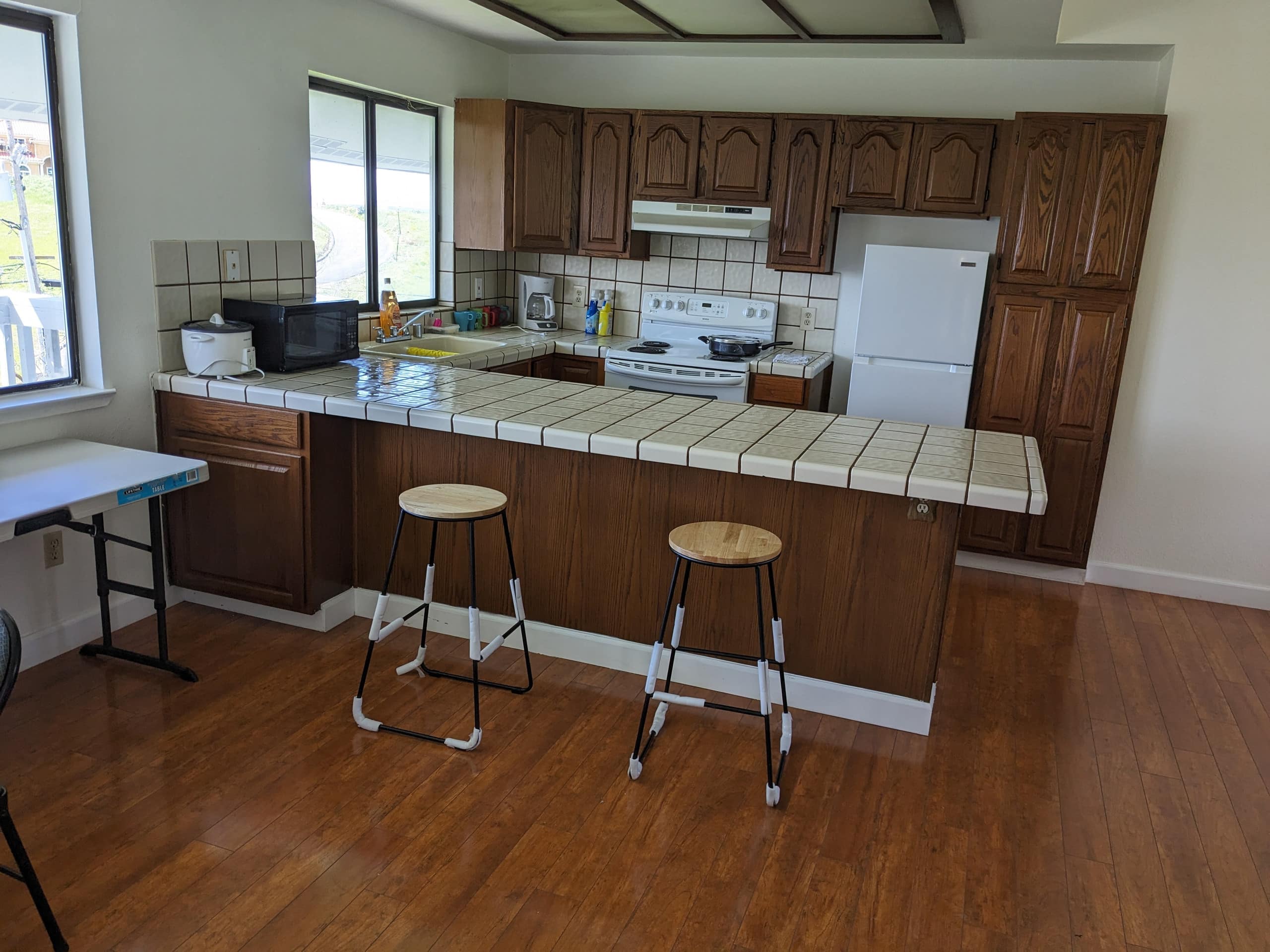 Peaceful Duplex with Private Entrance, Fireplace - Photo 6