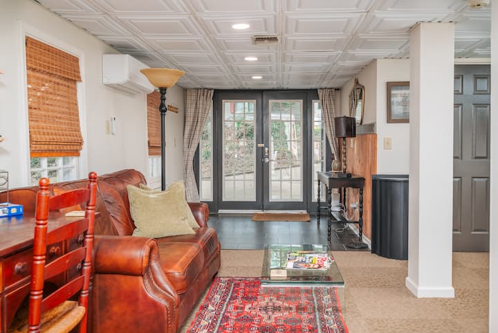 Chic, Private Basement Stay In Historic Columbus! - Columbus, MS