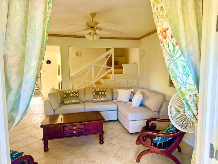 Beach Life Villa - Ocean Views & Close To Beaches - 바베이도스