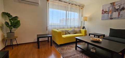 Modern 3 Bed Lisbon Flat - Expo Summits & City Fun