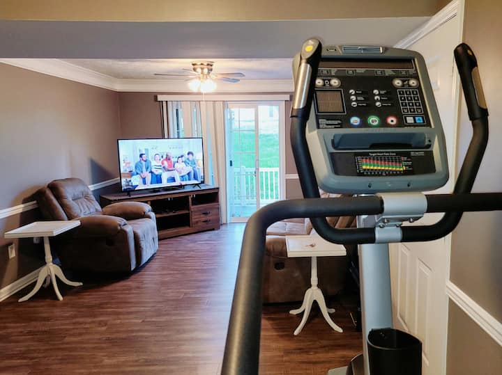 Balcony•exercise Bike•drive To Hospital•grill - Lexington, KY