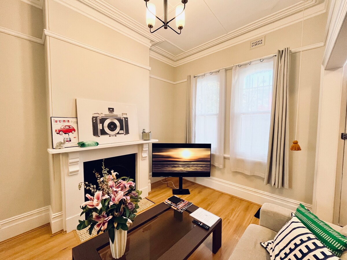 Top performing Airbnb: Redfern Relaxing Ranch - 3BR Terrace in Redfern