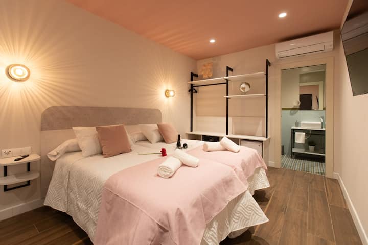 Boutique Rooms Playa Burriana - Carabeo - Nerja