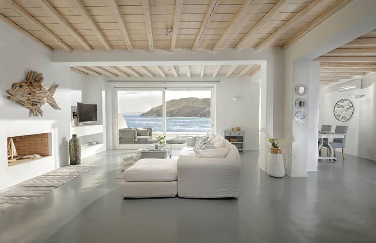 4 beaches walk villa-hot tub byCalypsoSunsetVillas gallery image 5