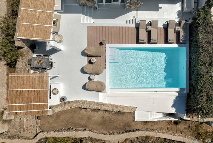 4 beaches walk villa-hot tub byCalypsoSunsetVillas gallery image 4