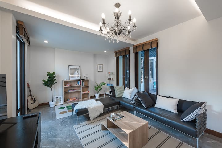 Serene Family Home BTS Ari gallery image 5