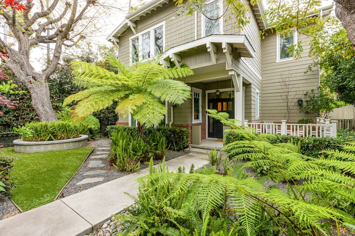 Hollywood, Bunglow Home, Spacious, Pool