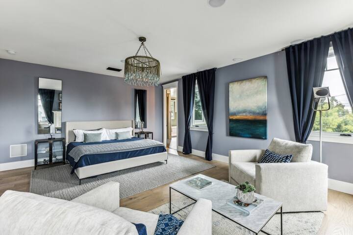 Hollywood, Bunglow Home, Spacious, Pool gallery image 3