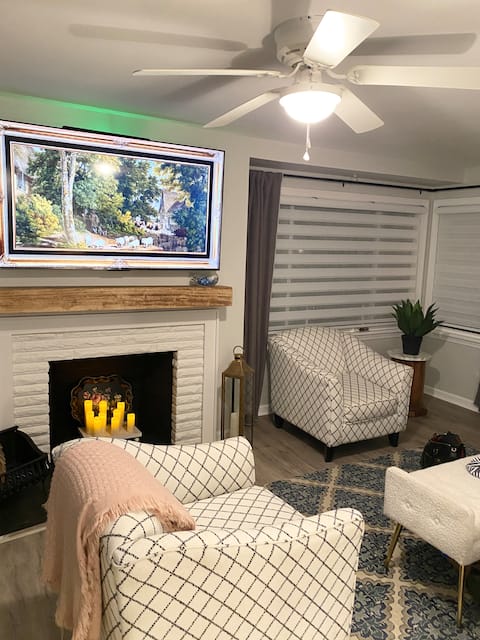 Amazing 2 bdrm home Fantastic area, close to city.