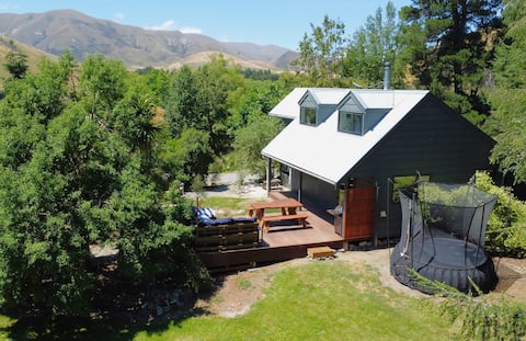 Garden & hot tub | 15 min to Lake Tekapo