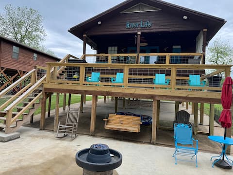 RiverLife- Water Front Cabin