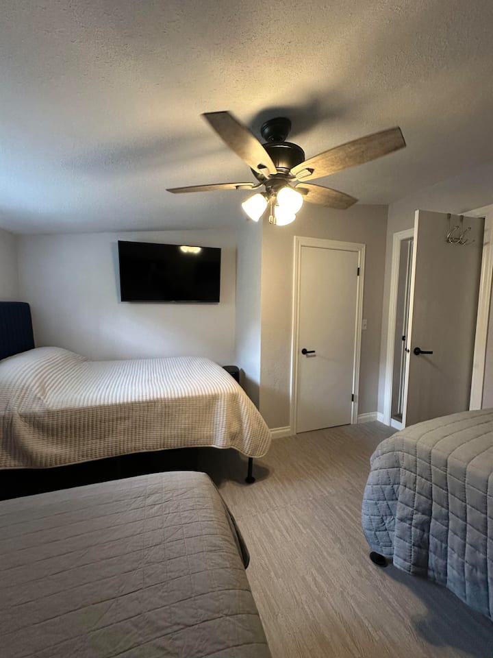 Спална соба на главниот кат - бр. 2
3 кревети