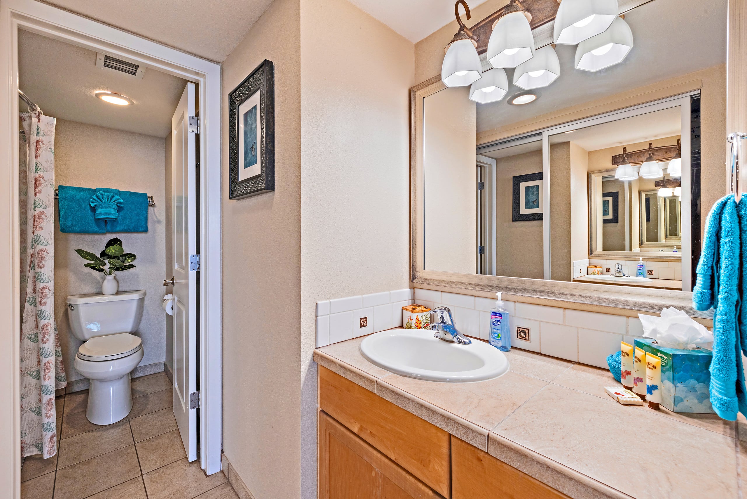 Condo in Lahaina · ★4.93 · 1 bedroom · 2 beds · 1 bath - Image 37