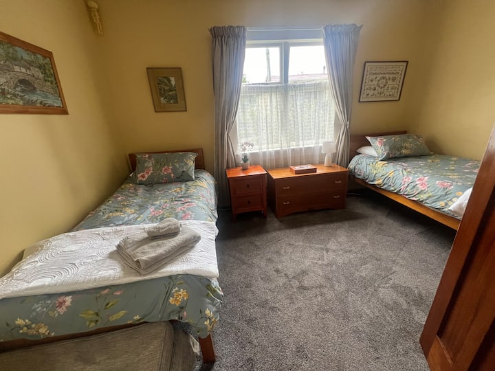 غرفة النوم 2