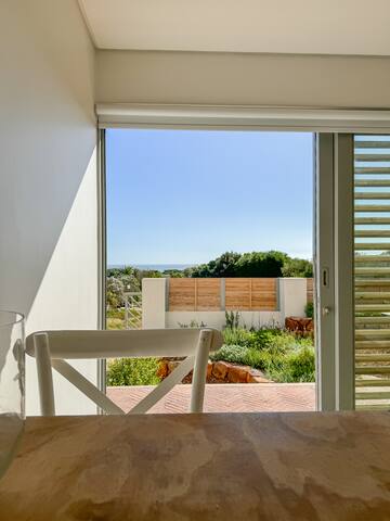 Scarborough Beach House * NEW * apartment gallery image 4
