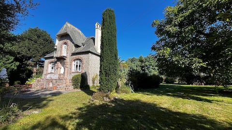 Villa des Troënes – Close to the beaches