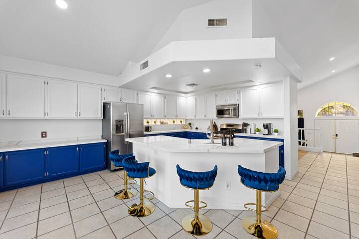 OASIS (Pool/Jacuzzi/Poker/10 min Airport & Strip) gallery image 3