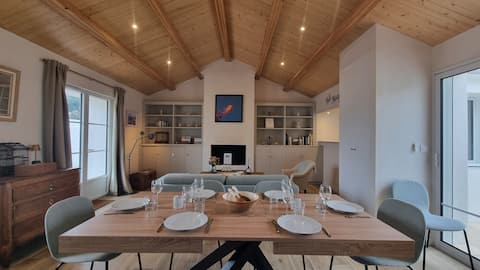 Comfortable garden house 400 m from the beach