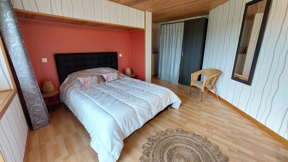 საძინებელი 1