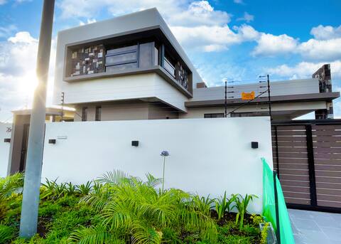 Villa Palmeras - 4 Bedrooms Modern Luxury Villa