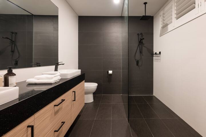 Beach town bliss with BBQ oasis gallery image 5