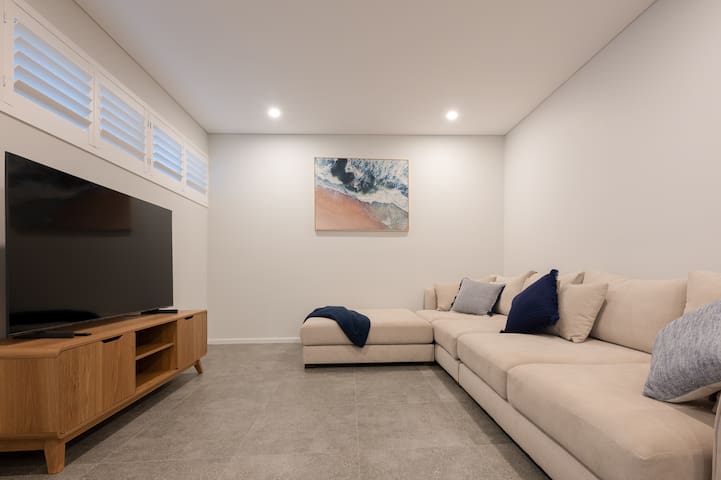 Beach town bliss with BBQ oasis gallery image 3