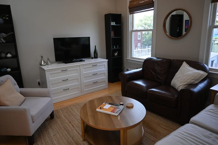 Beautiful Cambridge Apartment - 阿靈頓