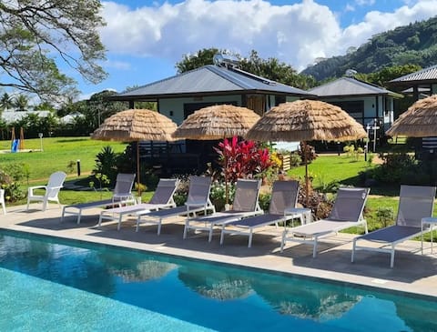 Sublime Tahiti Beach Retreat