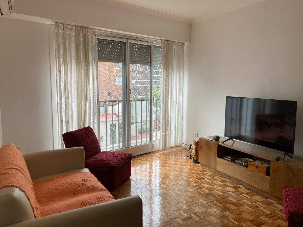Departamento de 2 dormitorios amoblado en Recoleta