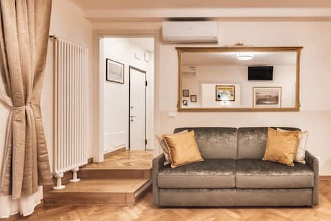 Top Airbnb: Casa Saba Trieste Luxury Apartment with Terrace in Trieste