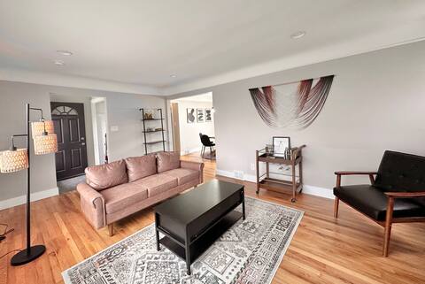 4 TVs | Bar/Game Room | BBQ | Large Double Drive
