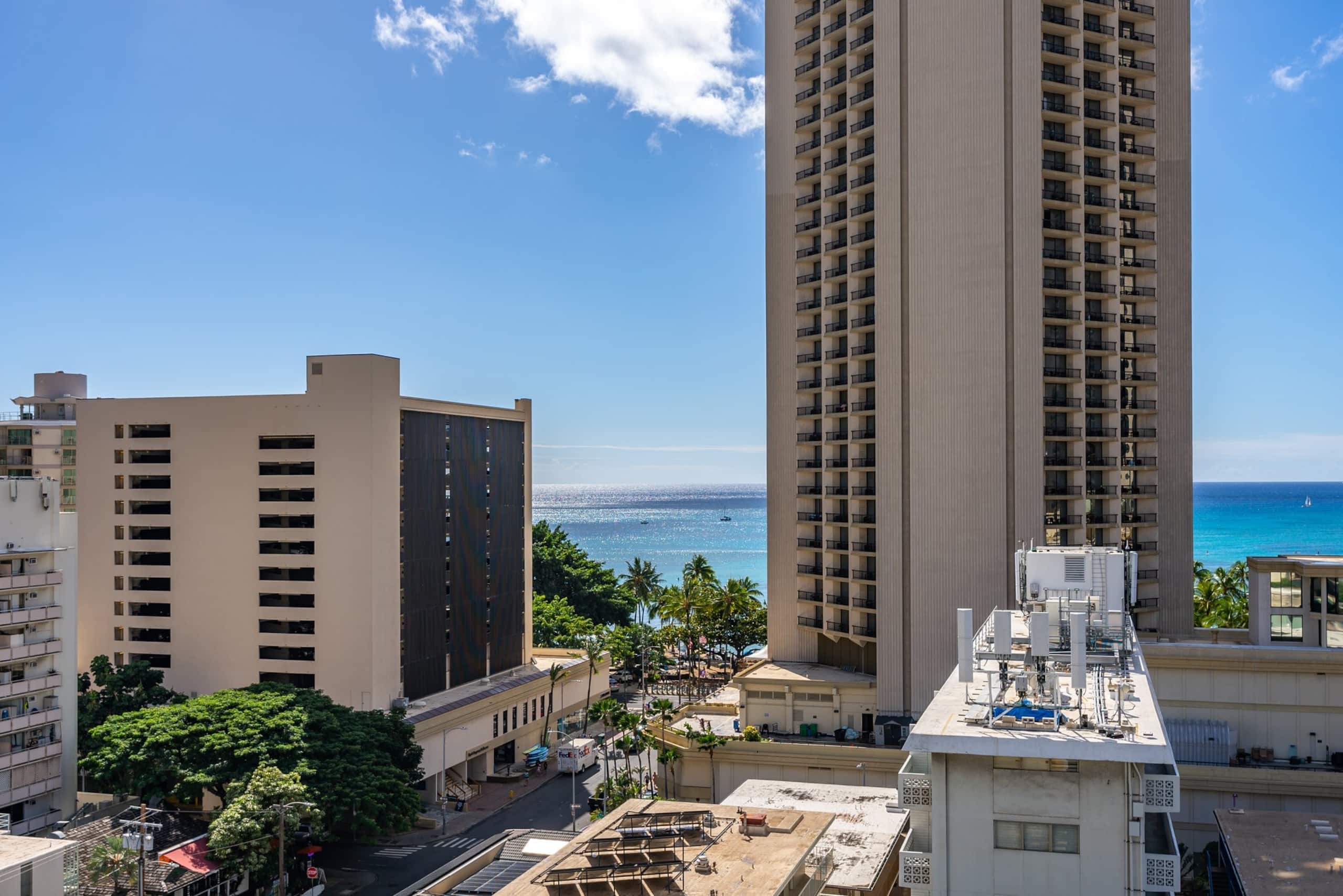 3-Minute Walk to Beach, Free Parking/Pool/Wi-Fi - Image 31