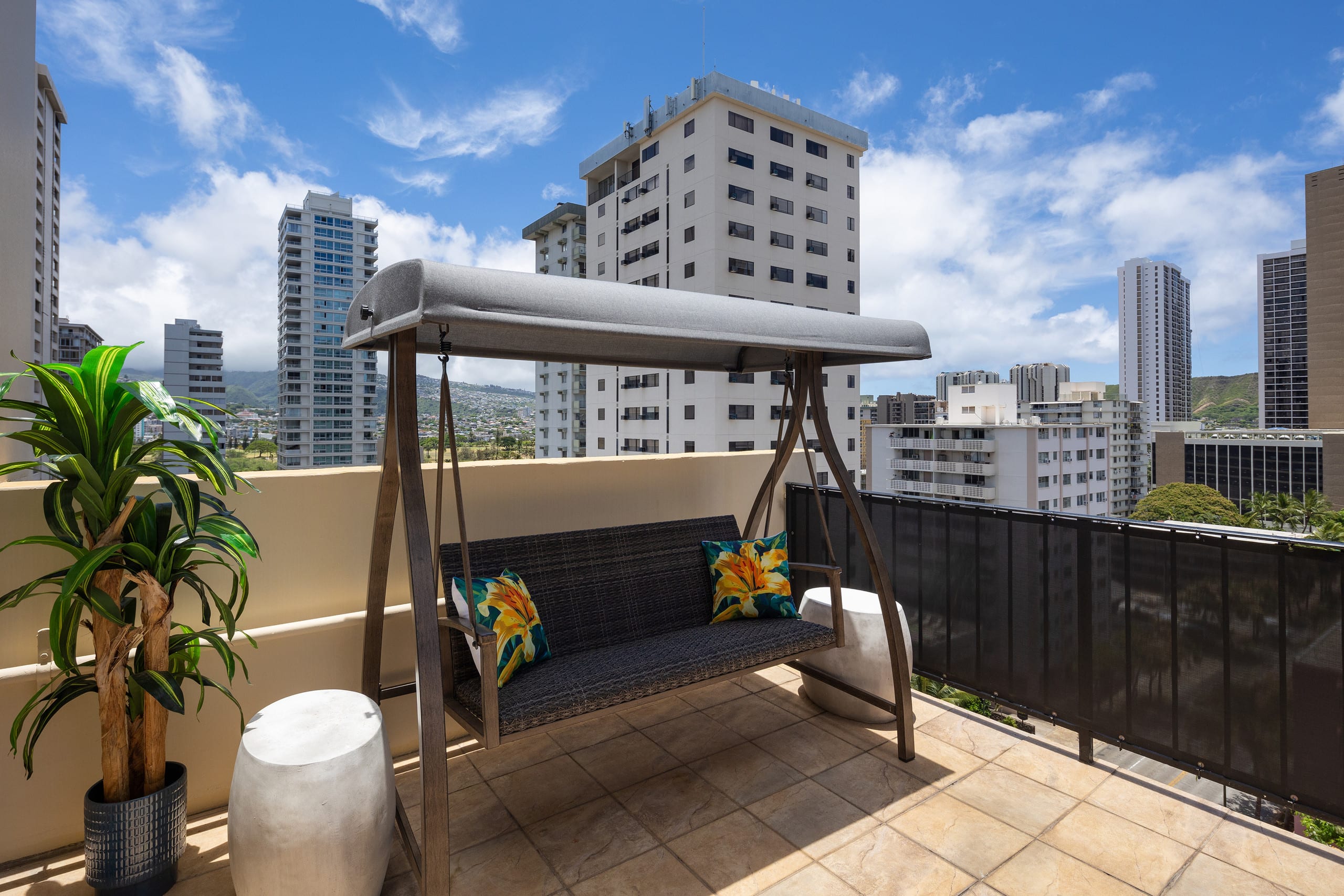 3-Minute Walk to Beach, Free Parking/Pool/Wi-Fi - Image 33