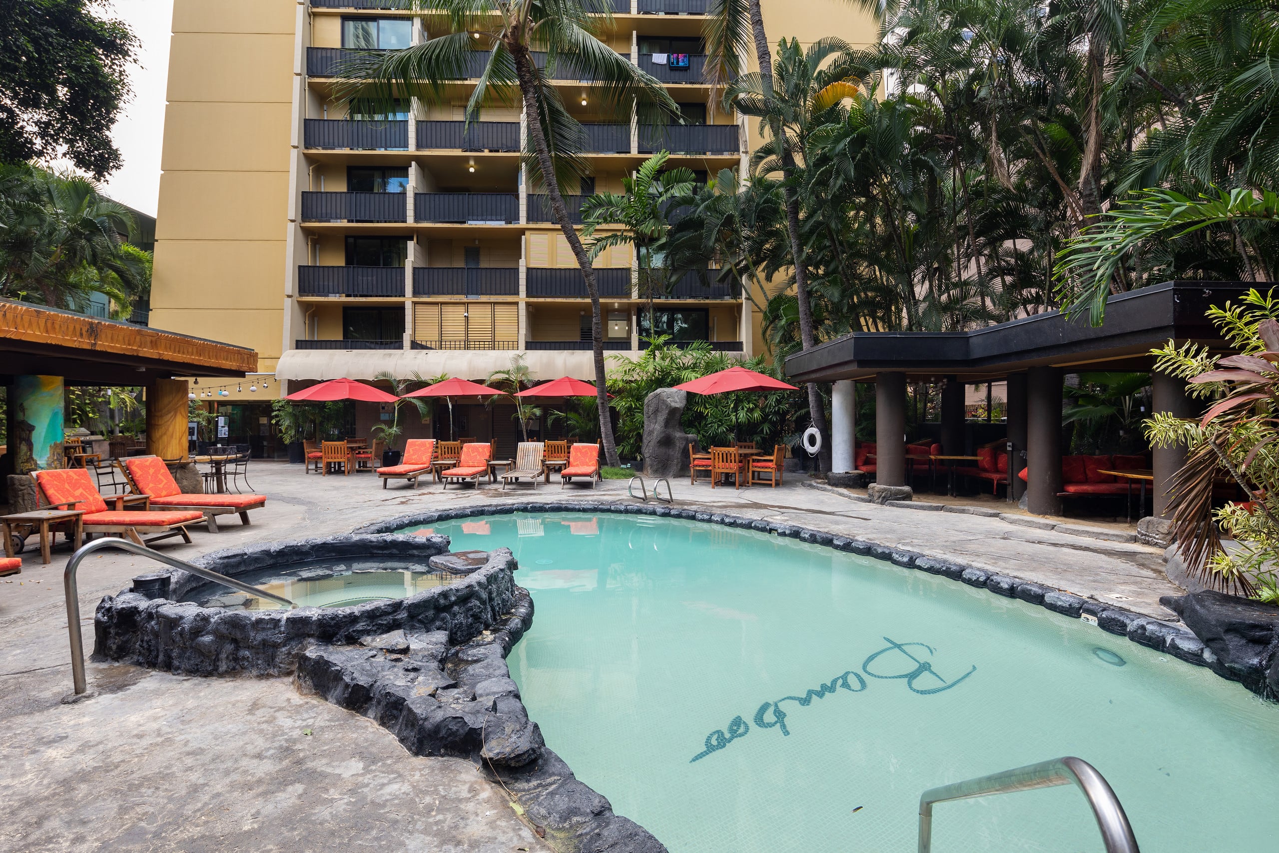 3-Minute Walk to Beach, Free Parking/Pool/Wi-Fi - Image 42