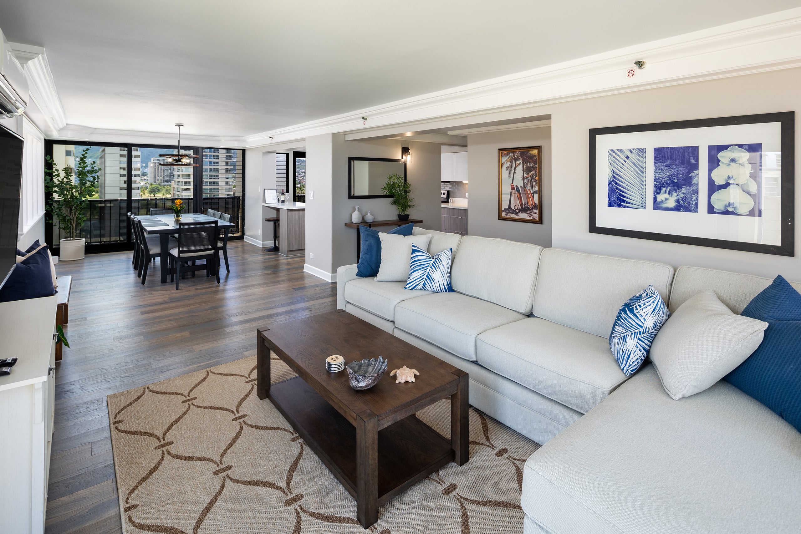 3-Minute Walk to Beach, Free Parking/Pool/Wi-Fi - Image 2