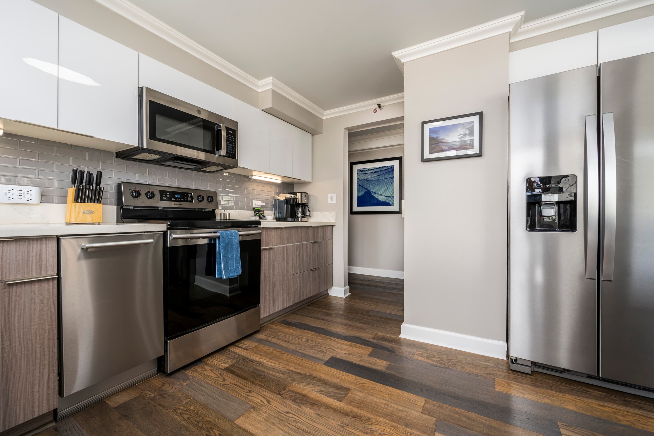 3-Minute Walk to Beach, Free Parking/Pool/Wi-Fi - Image 8