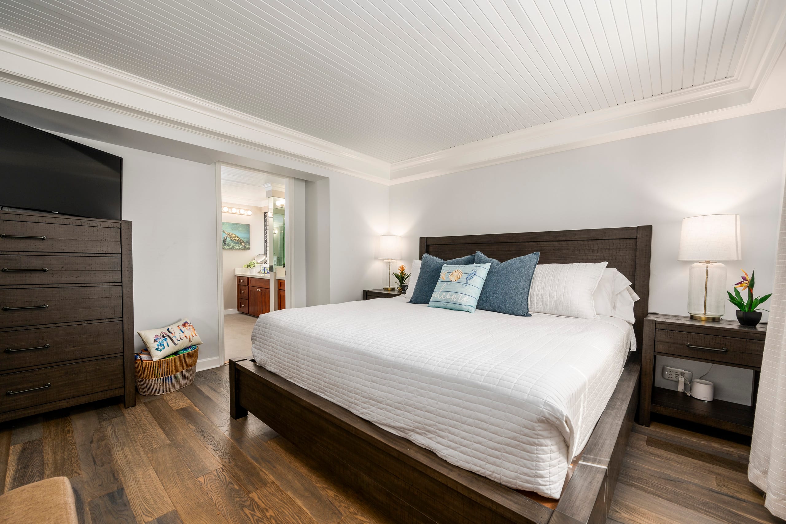 3-Minute Walk to Beach, Free Parking/Pool/Wi-Fi - Image 14