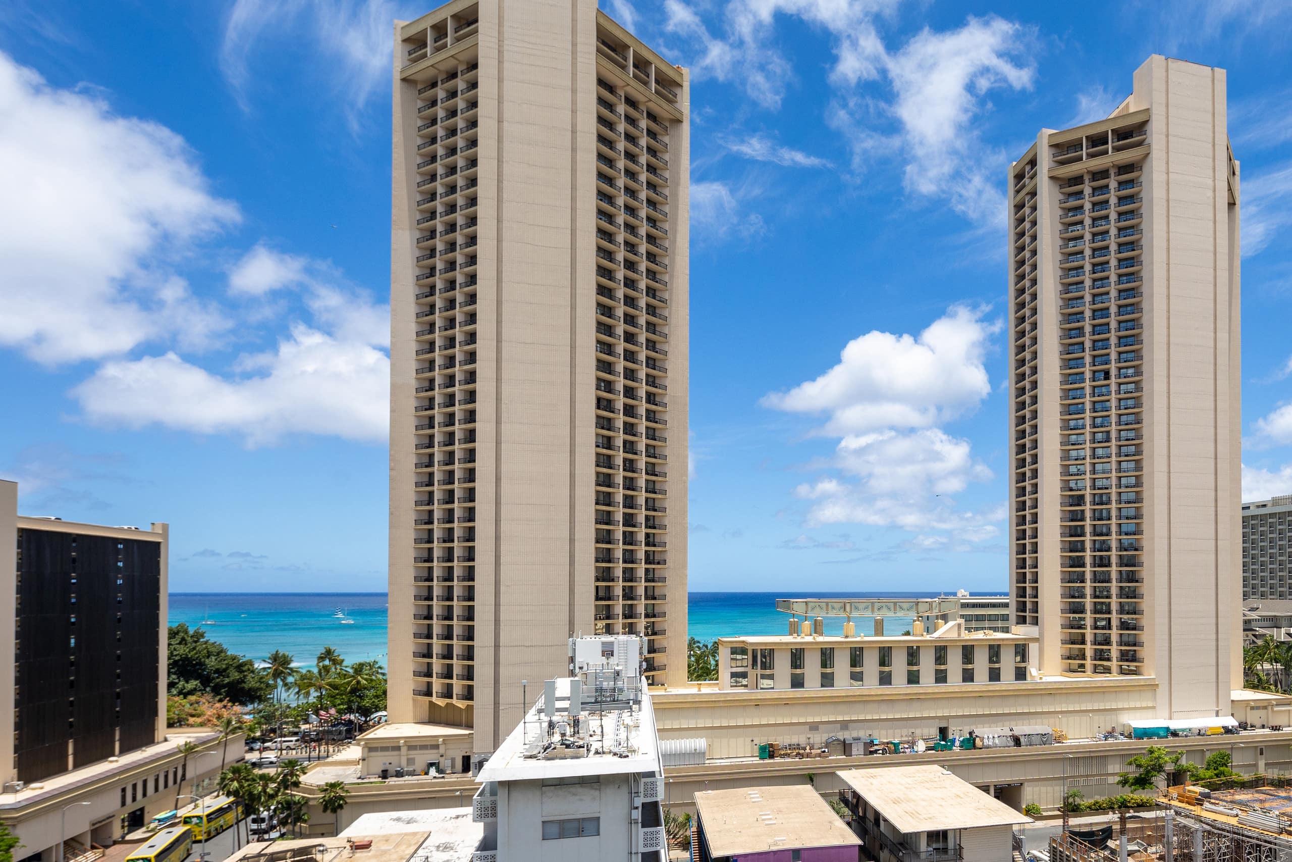 3-Minute Walk to Beach, Free Parking/Pool/Wi-Fi - Image 37