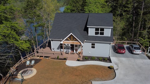 Secluded Retreat: Lake Hartwell