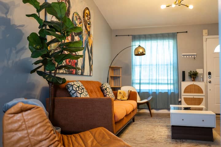 Quiet Home Near Capitol & Downtown | Pet-friendly - Tallahassee, FL