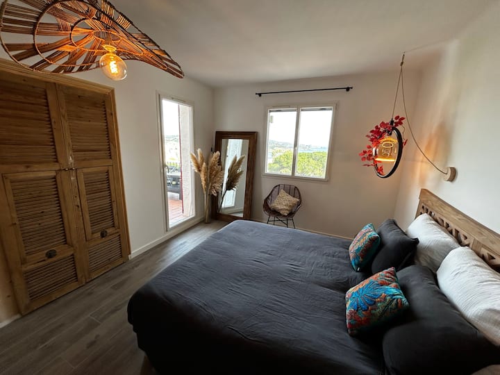 ห้องนอนบนชั้น 1 – สไตล์บาหลี 