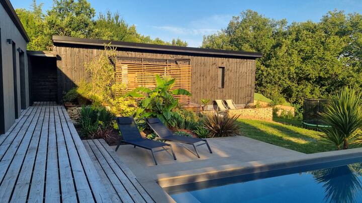 Container Aménagé Avec Piscine Proche Cahors - Lot