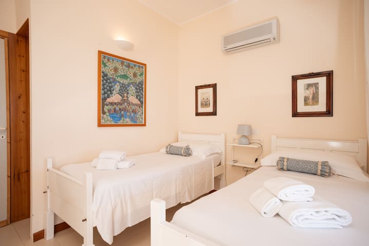 Entire home with 2 bedrooms in Cagliari - Stunning villa with view of Pula Bay