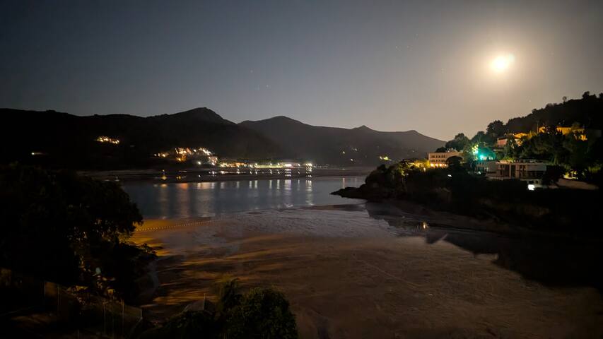 El Mirador Panorámico de Mundaka (garaje y cuna) gallery image 5