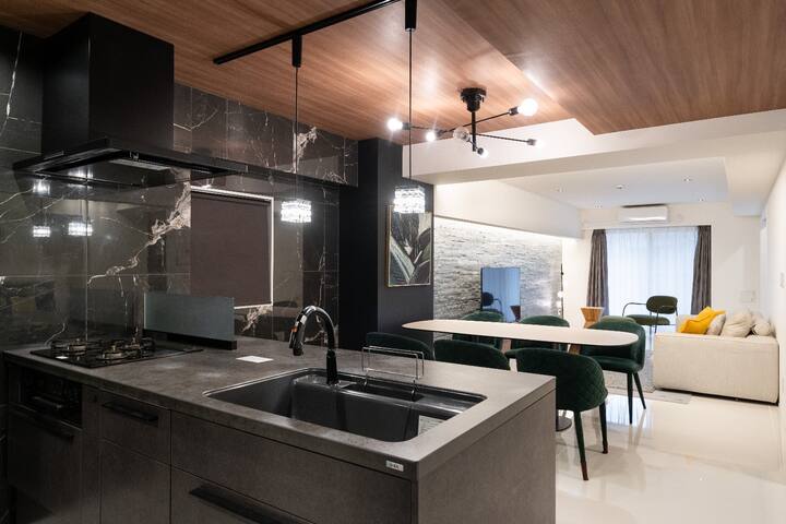 【91 sqm/2LDK】Suite Room /Built in 2022/Akasaka gallery image 2