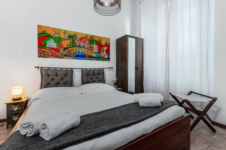Autumn in Florence: 2BR near Duomo + Wi-Fi