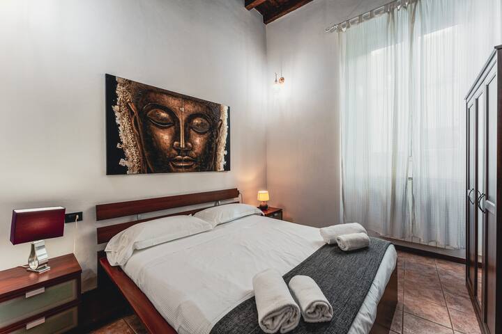 Autumn in Florence: 2BR near Duomo + Wi-Fi gallery image 4