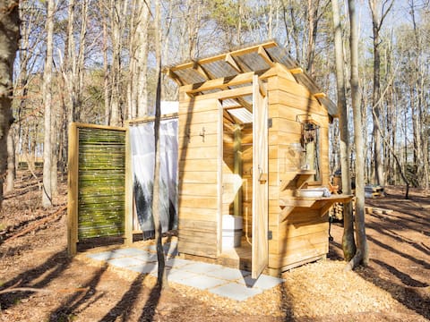 Popular Airbnb listing: Glamping at R&W Homestead-Site 1 in Fort Payne